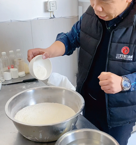 饅頭機(jī)怎么制作饅頭